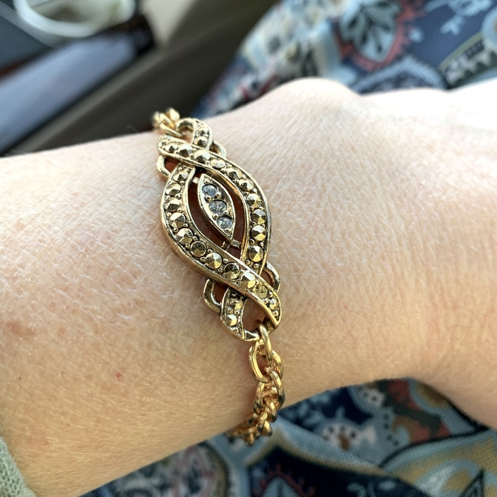 Avon Bracelet - Picture 4 of 4